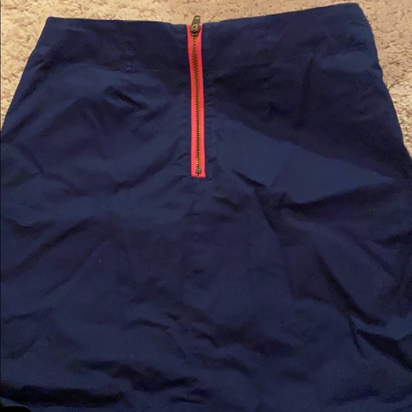 Vineyard vines skirt - Picture 2 of 2